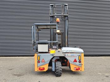 MOFFETT M4 25.3 / TRUCK-MOUNTED FORKLIFT / 2500KG